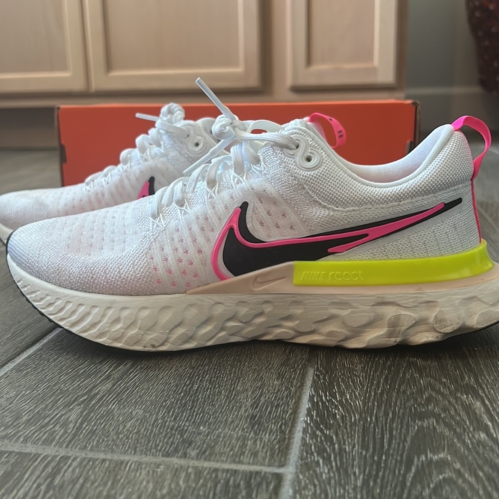 Nike React Infinity Run Flyknit 2